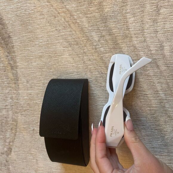 White prada rectangle sunglasses - Picture 6 of 10